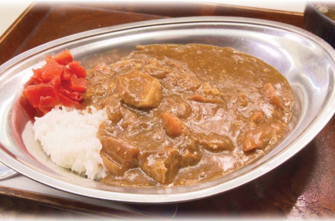 一番有名な「丸青カレー」は50食限定で、午前中には売り切れてしまいます！
カレーお目当ての方は、お早めにお越しください！